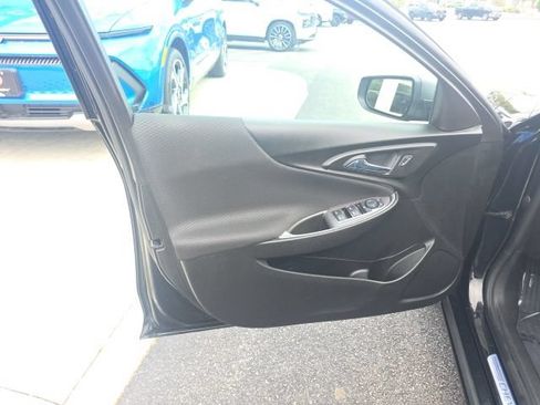 Used 2022 Chevrolet Malibu LS FWD image 13