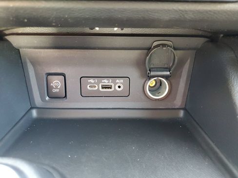 Used 2024 Nissan Sentra SV FWD image 23