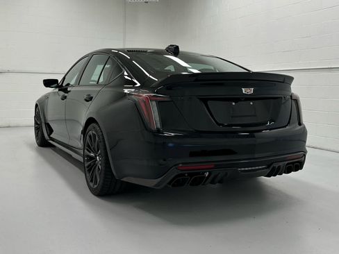 Used 2026 Cadillac CT5 V Blackwing w/ Carbon Fiber 2 Package RWD image 8