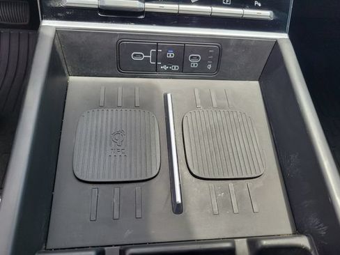 Used 2025 Hyundai Santa Fe SEL FWD image 32
