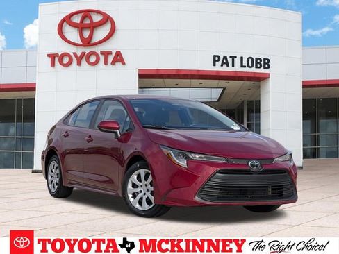 Used 2024 Toyota Corolla LE image 1