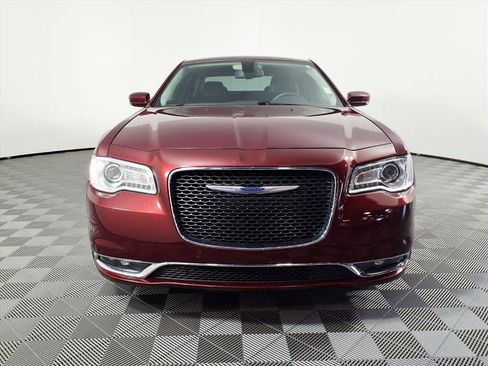 Used 2019 Chrysler 300 Touring L w/ Quick Order Package 22F image 2