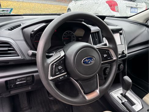 Used 2019 Subaru Impreza 2.0i image 9