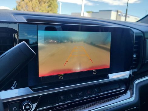 Used 2024 Chevrolet Silverado 2500 LT w/ Convenience Package image 21