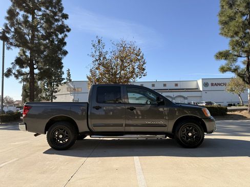 Used 2012 Nissan Titan SV image 4
