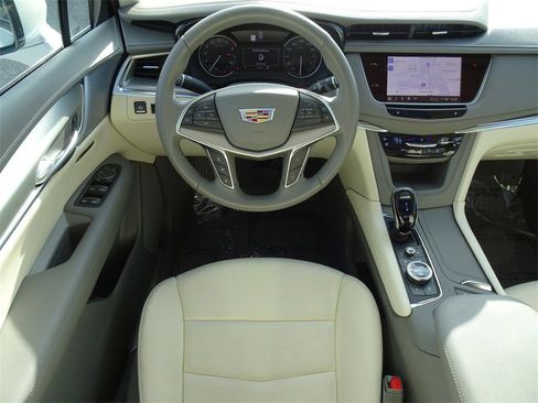 Certified 2024 Cadillac XT5 Premium Luxury w/ LPO, Floor Liner Package image 16