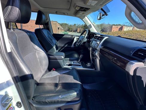 Used 2016 Toyota 4Runner Limited AWD/4WD image 11