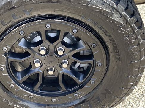 Certified 2023 Jeep Wrangler Unlimited Rubicon 4xe AWD/4WD image 34