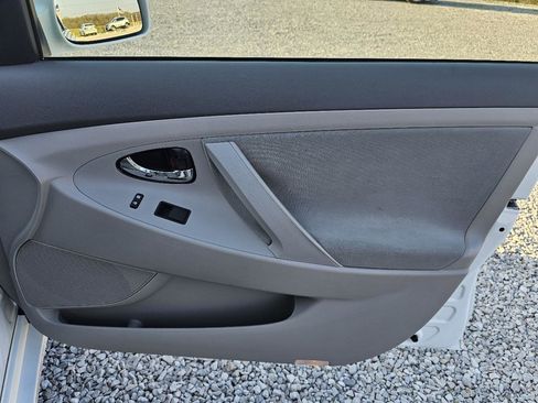 Used 2007 Toyota Camry LE image 29
