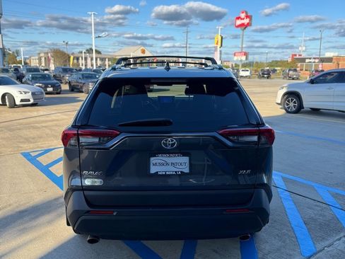 Used 2024 Toyota RAV4 XLE Premium image 5