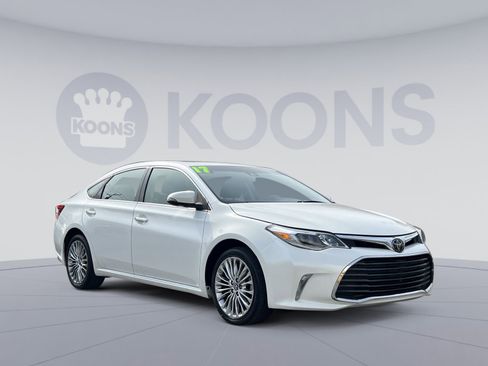 Used 2017 Toyota Avalon Limited w/ Carpet Mat Package image 8