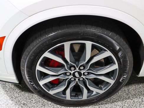 Used 2023 Cadillac XT6 Sport w/ Technology Package image 11