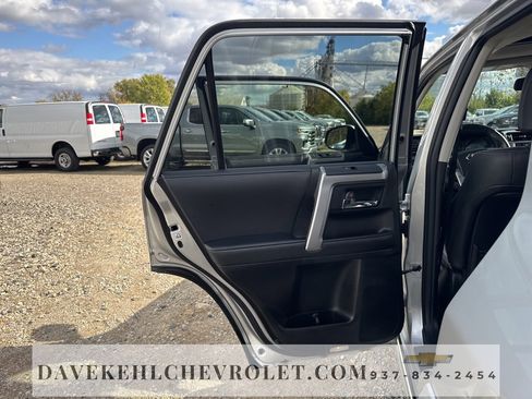 Used 2022 Toyota 4Runner Limited image 21