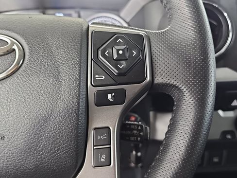 Used 2022 Toyota Tacoma SR5 w/ Technology Package RWD image 16