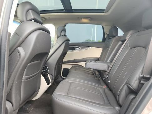 Used 2020 Lincoln Nautilus Reserve w/ Equipment Group 201A FWD image 21