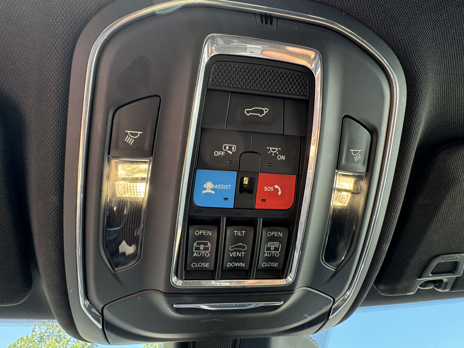 Used 2024 Jeep Grand Cherokee Limited 4xe AWD/4WD image 28