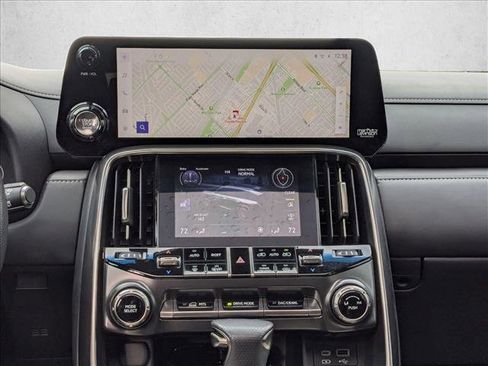 Used 2023 Lexus LX 600 F Sport image 19