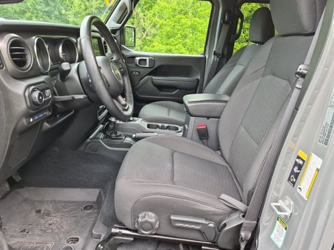 Used 2023 Jeep Wrangler Unlimited w/ Cold Weather Group AWD/4WD image 12