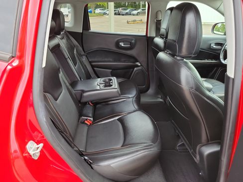 Used 2021 Jeep Compass Limited AWD/4WD image 10
