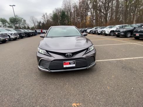 Used 2023 Toyota Camry LE image 9
