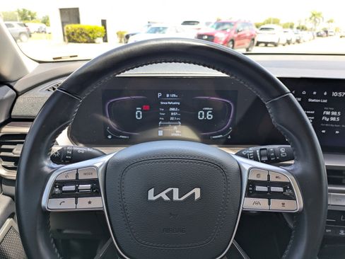 Used 2023 Kia Telluride S FWD image 23