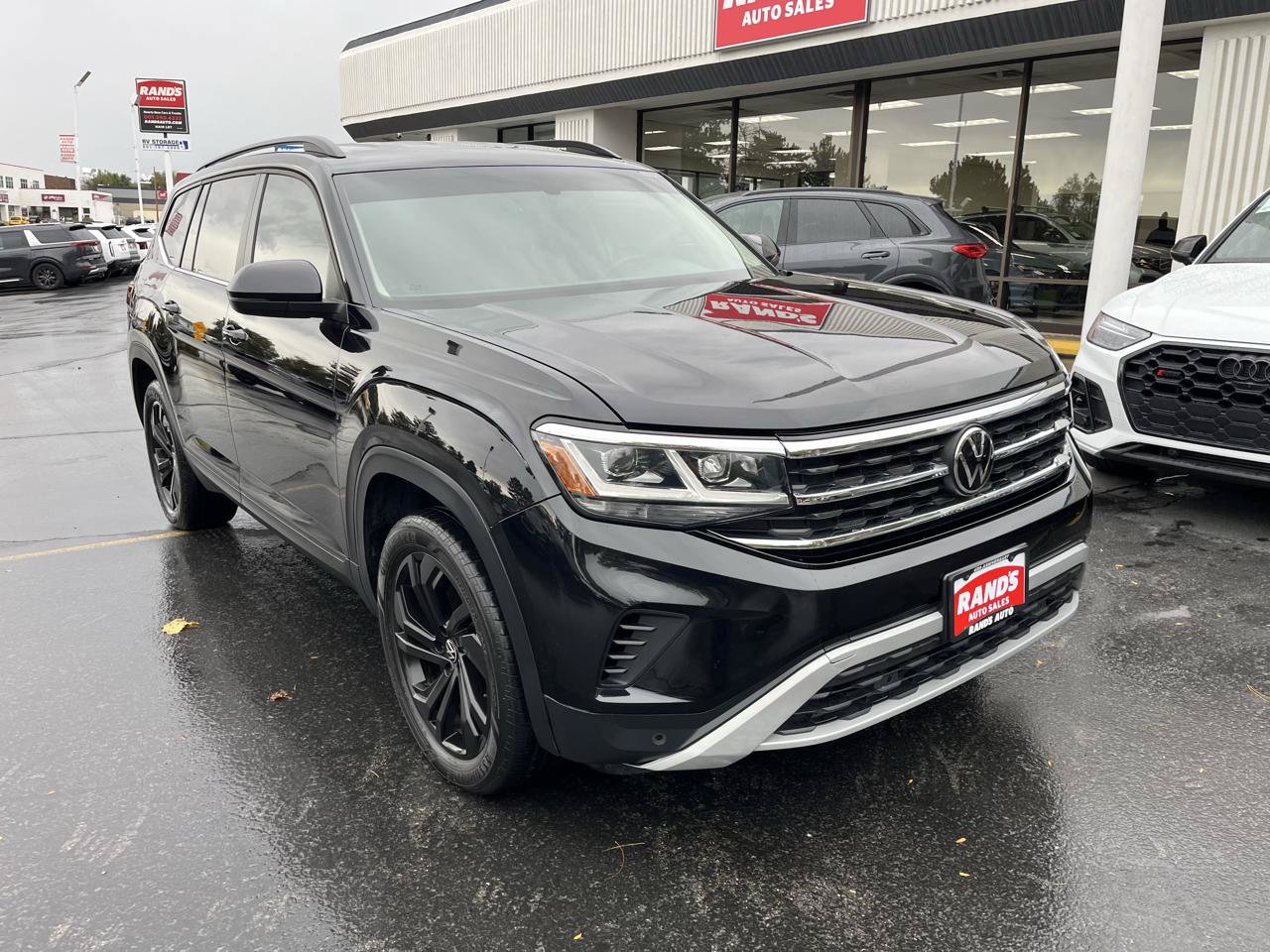 Used 2023 Volkswagen Atlas SE AWD/4WD image 2