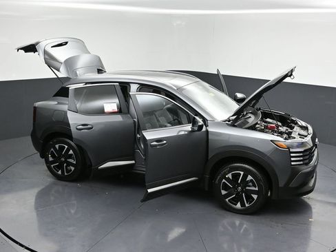 New 2026 Nissan Kicks SV w/ SV Premium Package AWD/4WD image 30