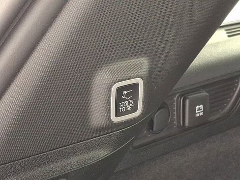 Used 2022 Jeep Grand Cherokee Overland w/ MOPAR Finishing Package image 34