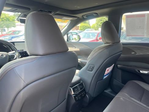 Used 2025 Lexus RX 450h AWD w/ Convenience Package image 26