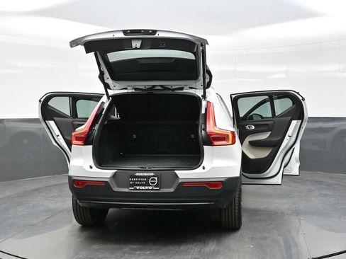 Certified 2026 Volvo XC40 B5 Plus w/ Protection Package Premier AWD/4WD image 36