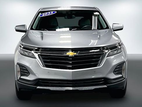 Used 2023 Chevrolet Equinox LT w/ Driver Convenience Package AWD/4WD image 2