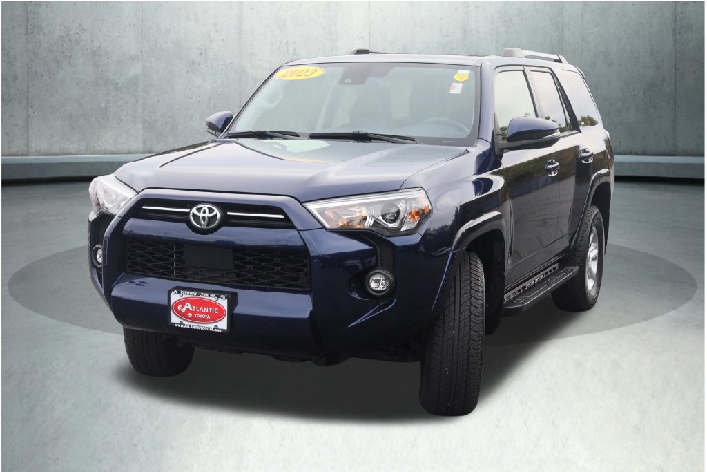 Used 2023 Toyota 4Runner SR5 Premium w/ Moonroof Package AWD/4WD image 17