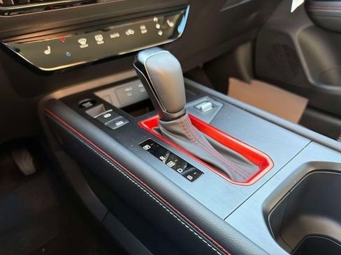 New 2026 Nissan Kicks SR w/ Cold Weather Package AWD/4WD image 13