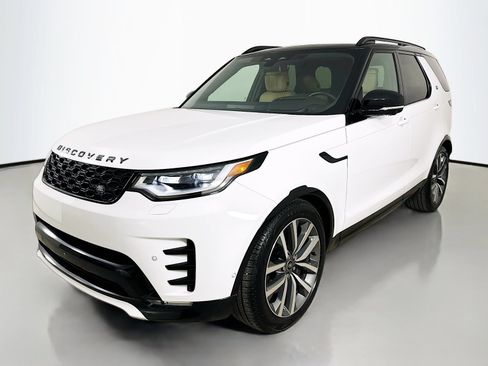 Used 2025 Land Rover Discovery Dynamic SE AWD/4WD image 1