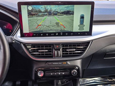 Used 2025 Ford Escape Platinum image 17