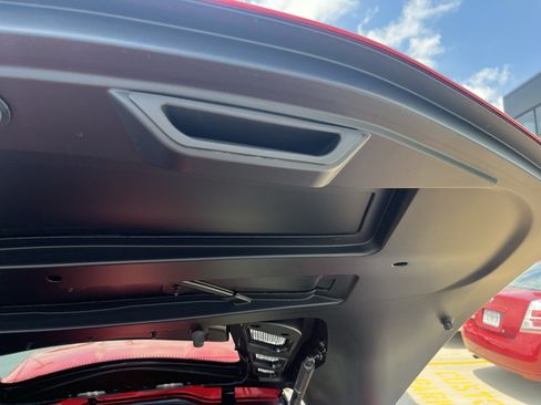 Used 2024 Chevrolet Corvette Stingray Preferred Cpe w/ Battery Protection Package RWD image 37