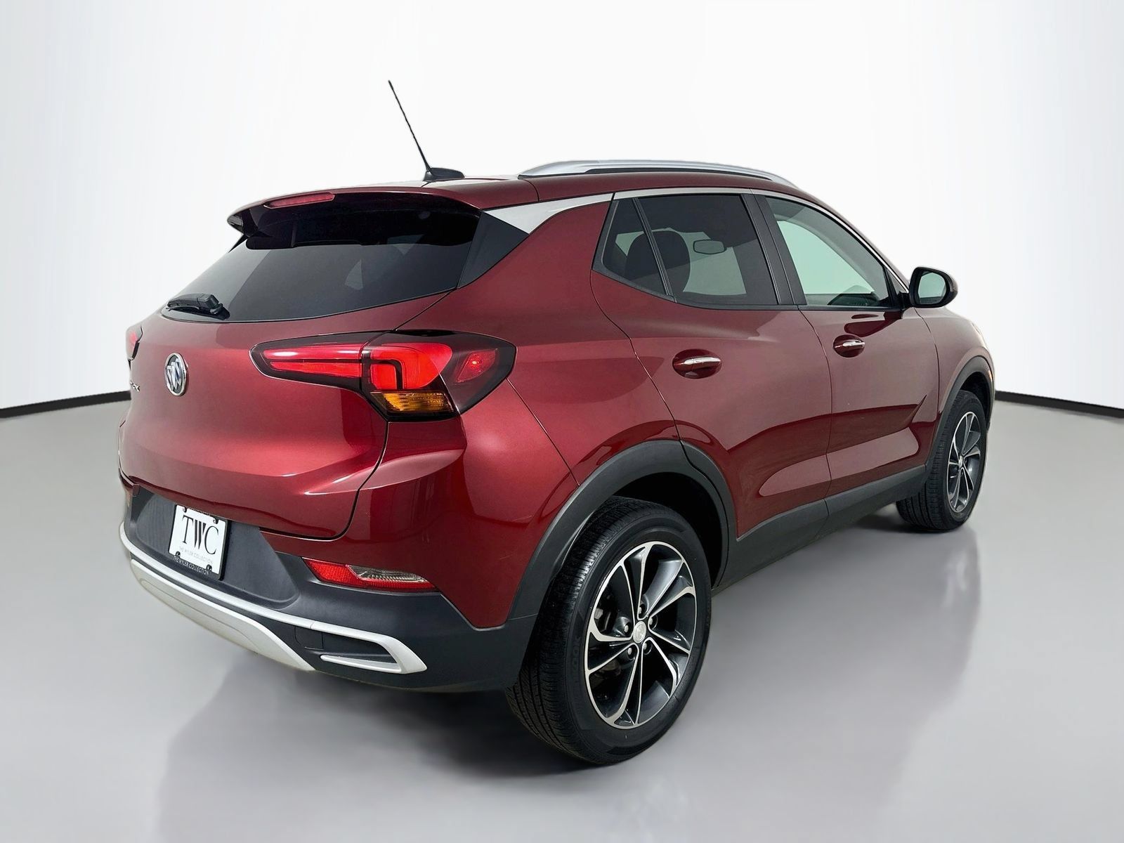 Used 2023 Buick Encore GX Select AWD/4WD image 5