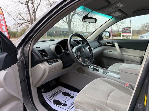 Used 2011 Toyota Highlander 2WD image 11