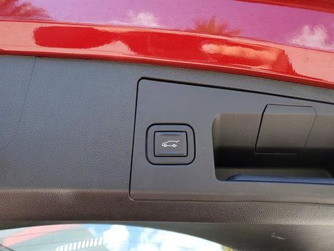 Certified 2023 Cadillac XT4 Premium Luxury w/ Technology Package image 31