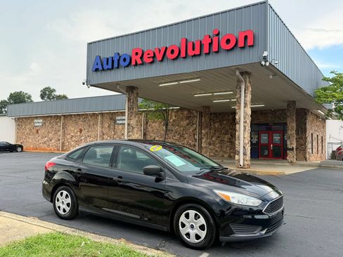 Used 2016 Ford Focus S FWD image 1
