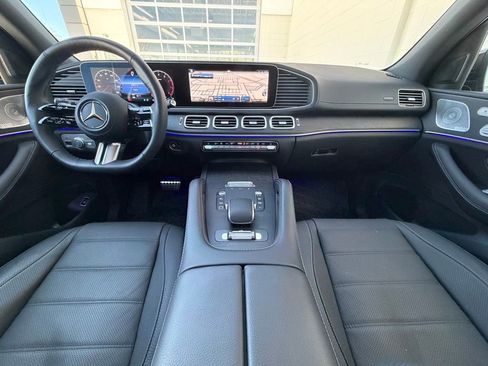 Used 2025 Mercedes-Benz GLS 450 4MATIC image 14