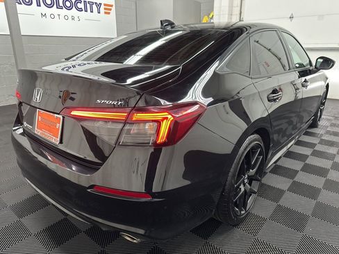 Used 2025 Honda Civic Sport image 10