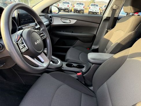 Used 2023 Kia Forte LX image 8