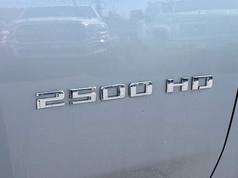 Used 2024 Chevrolet Silverado 2500 LT image 10