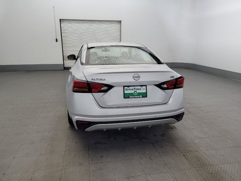 Used 2024 Nissan Altima 2.5 SV FWD image 6