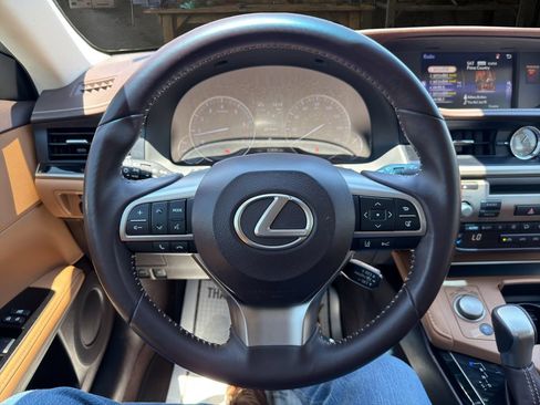 Used 2017 Lexus ES 350 FWD image 19