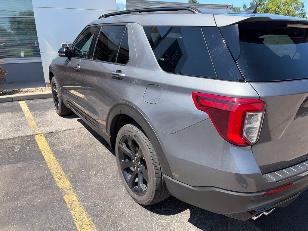 Used 2022 Ford Explorer ST w/ Equipment Group 401A AWD/4WD image 2