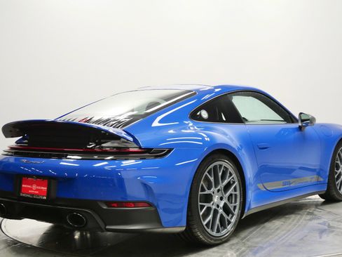 Used 2026 Porsche 911 Carrera T image 9