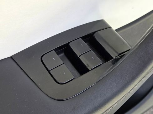 Used 2020 Tesla Model Y Long Range AWD/4WD image 26