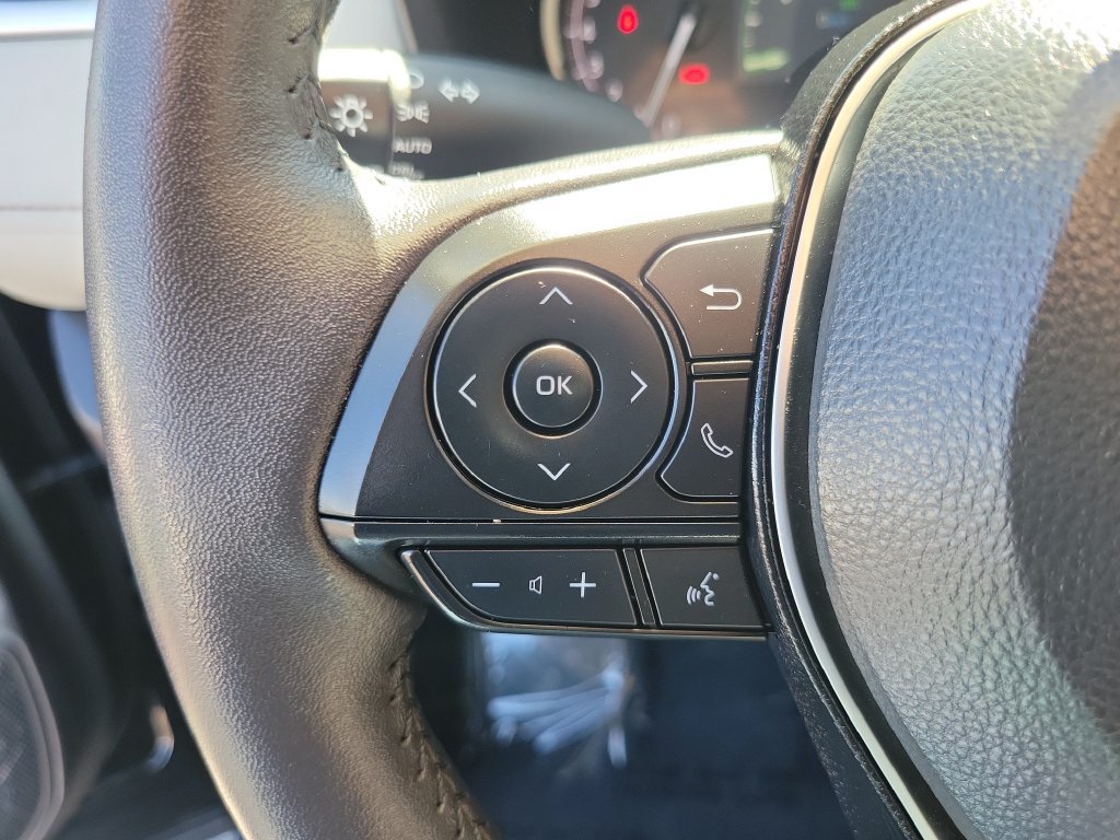 Used 2025 Toyota RAV4 XLE w/ Convenience Package FWD image 27